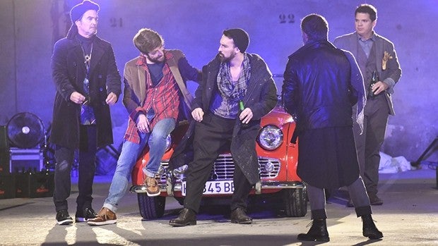'La bohème' sale del garaje y vuelve al teatro