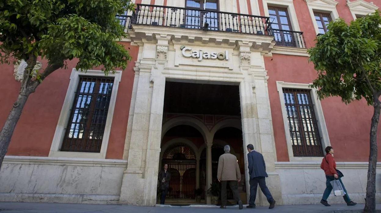 Sede de la Fundación Cajasol en el número 1 de la plaza de San Francisco de Sevilla