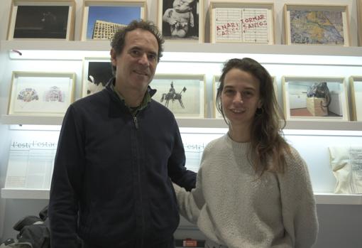 Ricard Ibernon y Mercis Rossetti, responsables del estand de Tinta Invisible