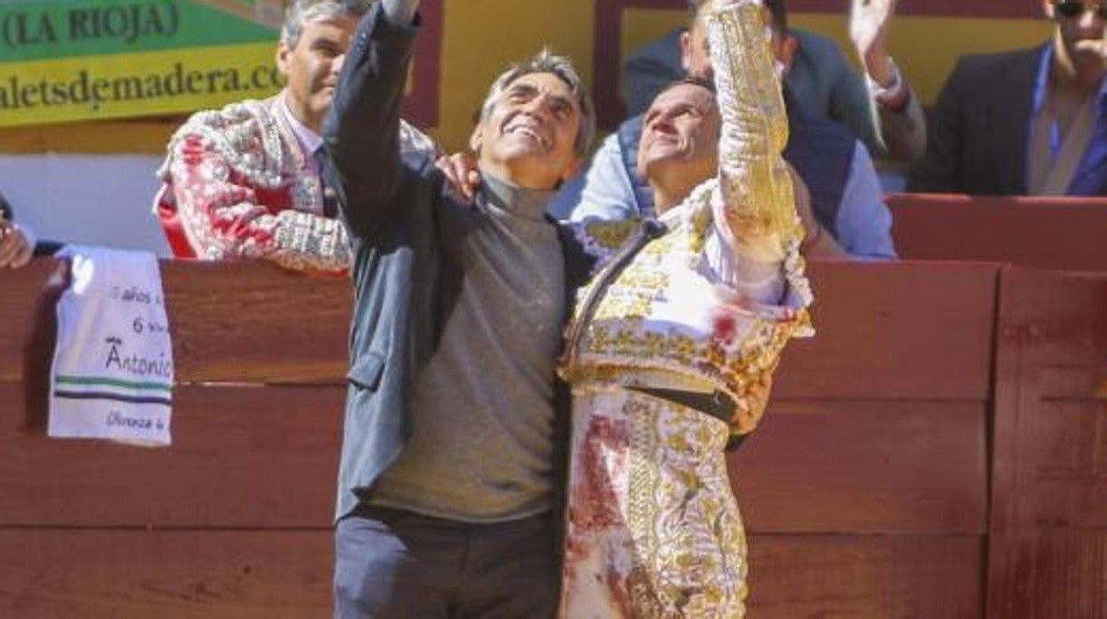 Antonio Ferrera y Victorino, en un brindis a Victorino padre