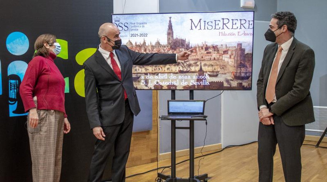 Pía Halcón, Antonio Muñoz y Pedro Vázquez Marín, en la presentación del ‘Miserere’