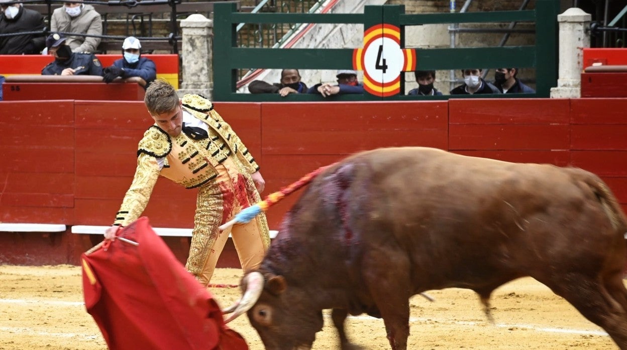 El Niño de las Monjas, en la primera faena de la tarde