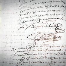 Entre las páginas y documentos, descubrimos la rúbrica original del autor de ‘El Quijote’