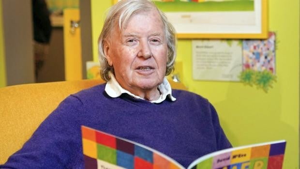 Muere David McKee, creador del elefante Elmer, el entrañable personaje de literatura infantil