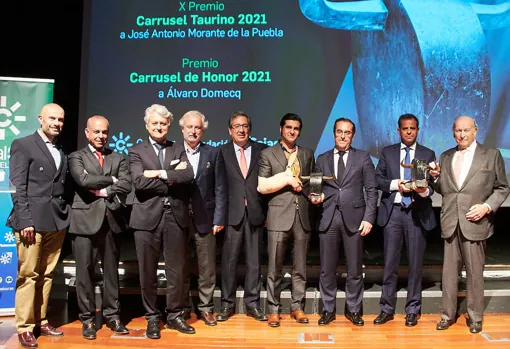 Una foto de Morante cada día - Página 11 Carrusel-premios-grupo-U83051351854bWt-510x349@abc