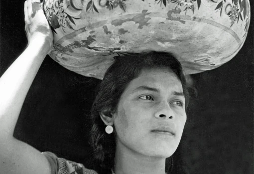 Tina Modotti. 'Mujer con Jicara en la cabeza', 1929, Juchitán, Oaxaca, México. Detalle