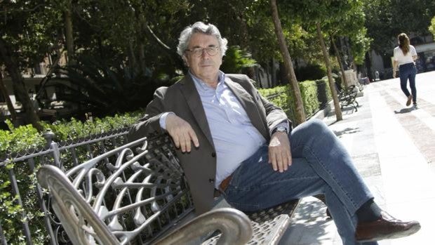 Andrés Trapiello: «Los sectarios de izquierda y derecha van perdiendo la batalla cultural»