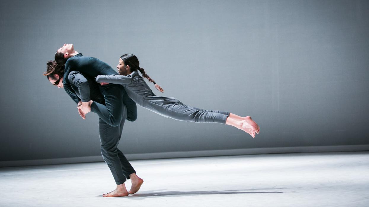 Uno de los dificiles elementos de esta coreografía de Guy Nader y María Campos