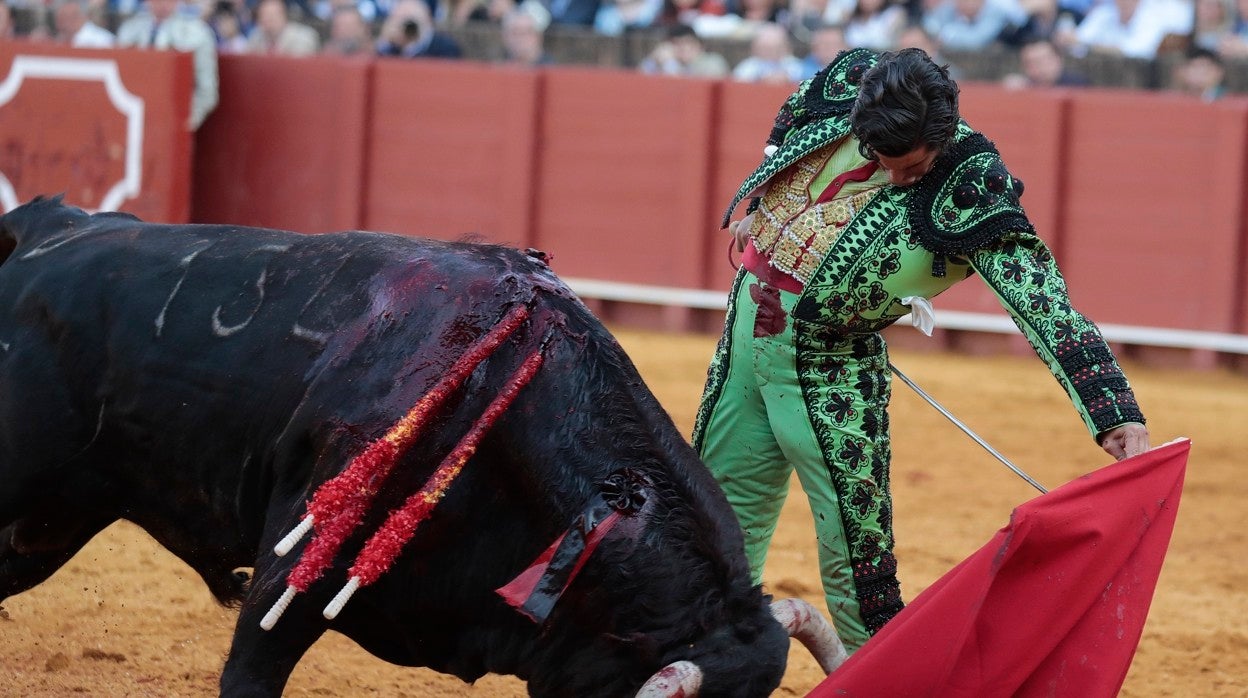 Morante de la Puebla, al natural con el cuarto de la tarde