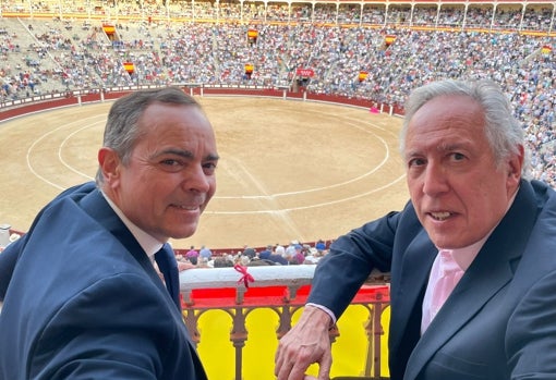 Guillermo Mesas y Federico Arnás, en un palco