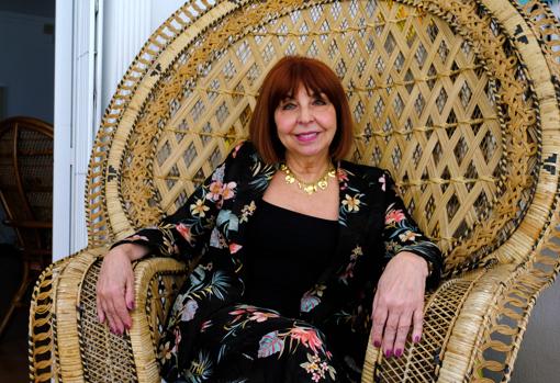 María Asunción Mateo, retratada en su vivienda