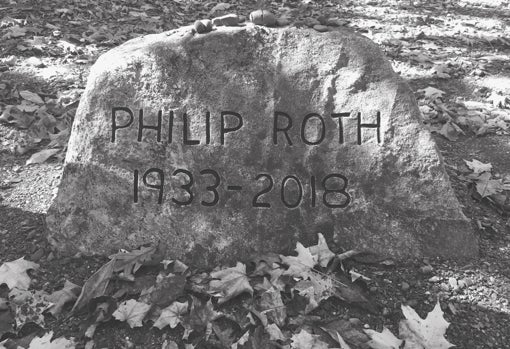 La lápida de la tumba de Roth en el cementerio de Bard College