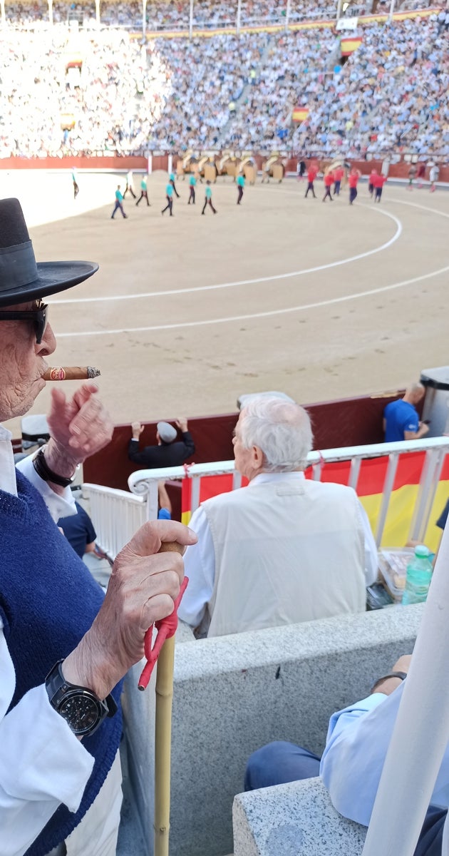 Miguel Cañadilla, con su sombrero y su habano