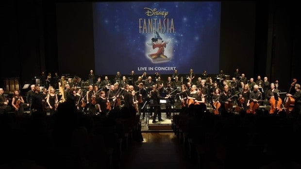 Escolares andaluces disfrutan de la magia de 'Fantasía' con la Sinfónica interpretando la música en directo