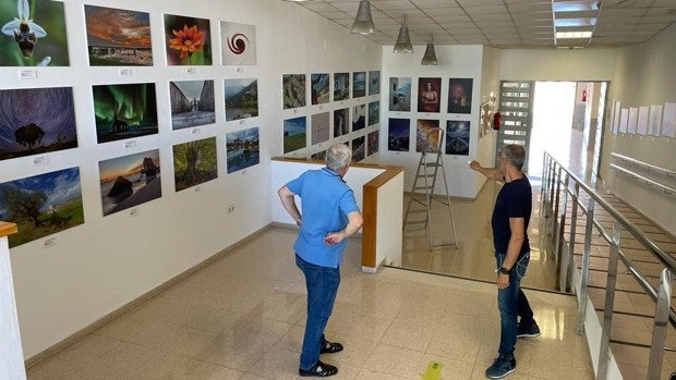 Los alumnos de fotografía de la Universidad Popular de Alcalá de Guadaíra exponen sus obras