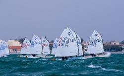 Cerca de 60 Optimist participan en el segundo fin de semana del Trofeo Cornudella