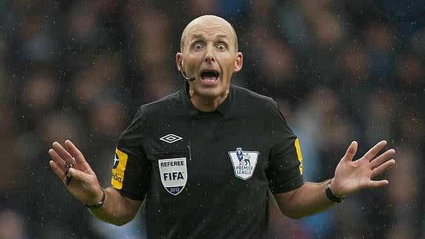 ¿Celebró el árbitro Mike Dean el gol del Tottenham?