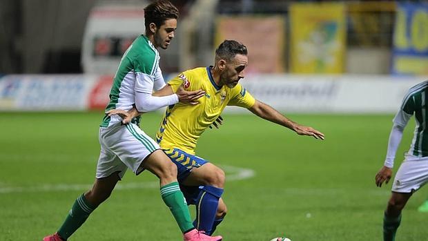 Cádiz CF-Betis B (0-0): El farolillo enciende la alarma