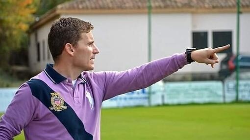 Chechu Martínez, entrenador del Anguiano