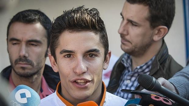 Marc Márquez, ante la prensa tras un acto en Sevilla