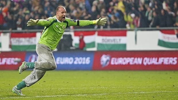 Kiraly celebra la clasificación de Hungría