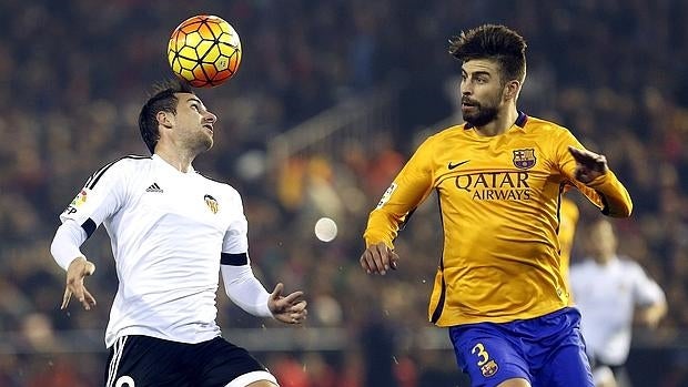 Piqué, ante el Valencia