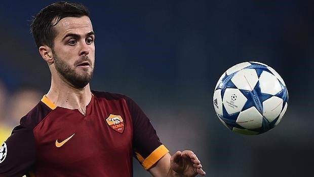 Pjanic, uno de los puntales de la Roma