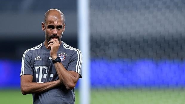 Guardiola estalla de nuevo contra el médico del Bayern