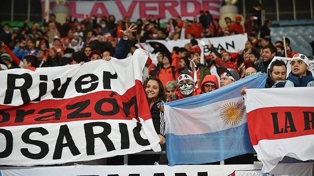 Aficionados de River Plate en el Mundial de Clubes que se disputa en Japón