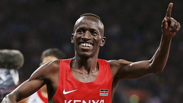 Kemboi celebra su oro en Londres 2012