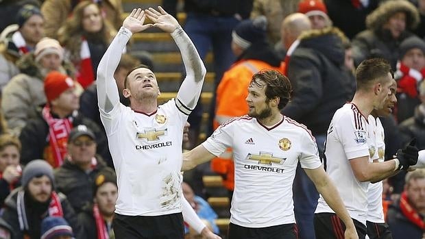 De Gea y Rooney dan el triunfo al Manchester en Anfield