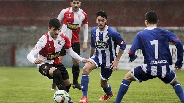 Duelo entre el Arosa y el Deportivo B