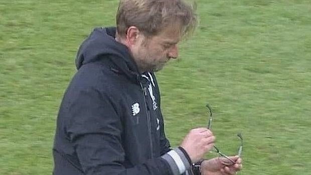 Klopp rompe sus gafas en una celebración