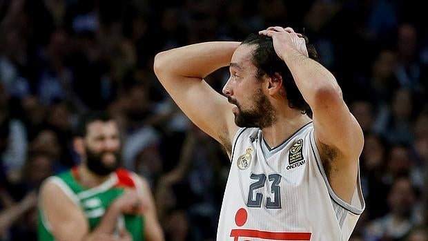 Sergio Llull, ante el Caja Laboral