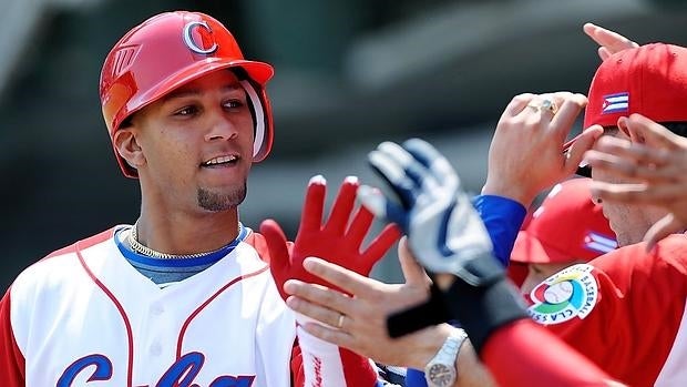 Deserta la gran estrella del béisbol cubano