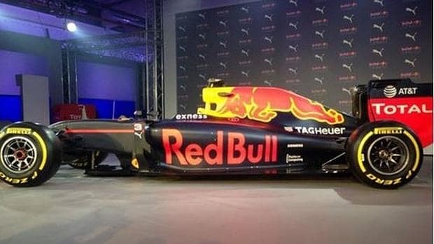 Imagen con los nuevos colores del Red Bull RB12