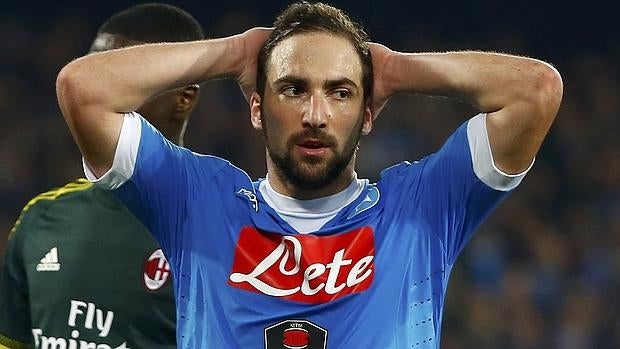 Higuaín, en un partido con el Nápoles