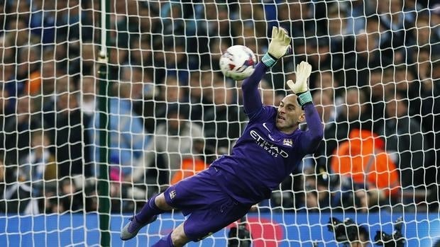 Willy Caballero, héroe del City