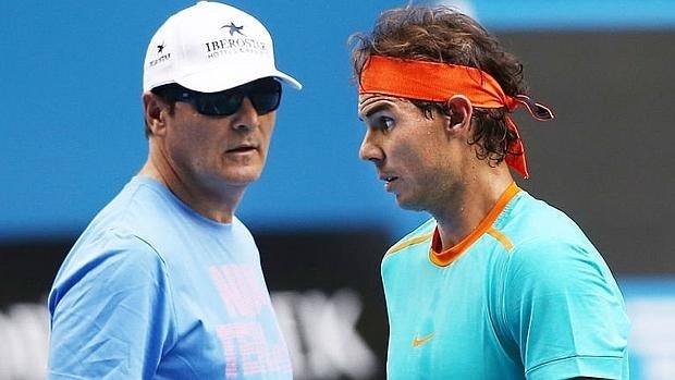 Toni y Rafa Nadal, durante un entrenamiento