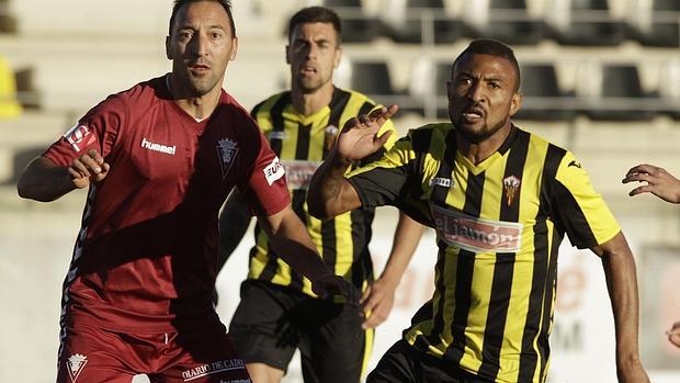 San Roque-Cádiz CF: Con el libro de instrucciones