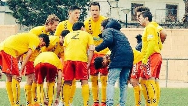 Los jugadores del Collado Villlalba junto a su entrenador