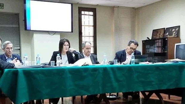 Julia Casanueva y Javier Sanz ponen orden en la Federación