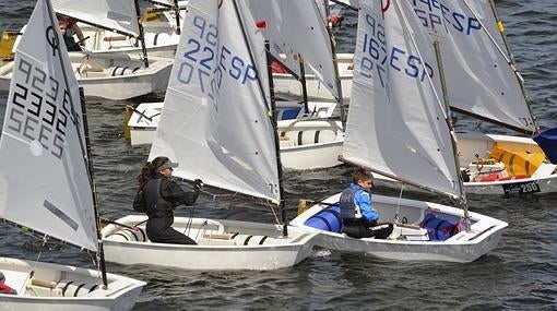 Alfonso Moreno se pone al frente en aguas interiores