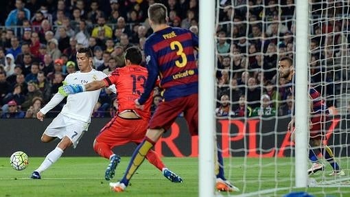 El Madrid doblegó al Barça en los últimos minutos del clásico