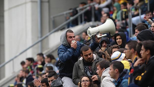 El Cádiz CF protestará en el minuto 17 de partido por las mujeres víctimas de la violencia machista