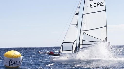 Éxito de la primera jornada con 22 nudos de viento