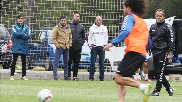 Todos los hombres de Álvaro Cervera