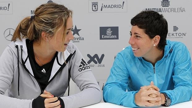 Paula Badosa y Carla Suárez, durante el sorteo del cuadro femenino