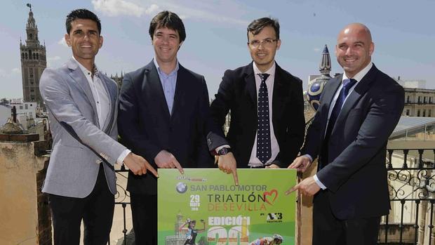 Acto del presentación de la XX edición del Triatlón de Sevilla