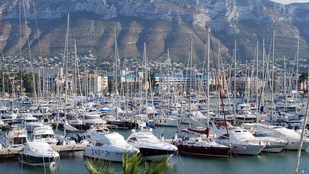 Dénia trae el mayor espectáculo de motos de agua del mundo